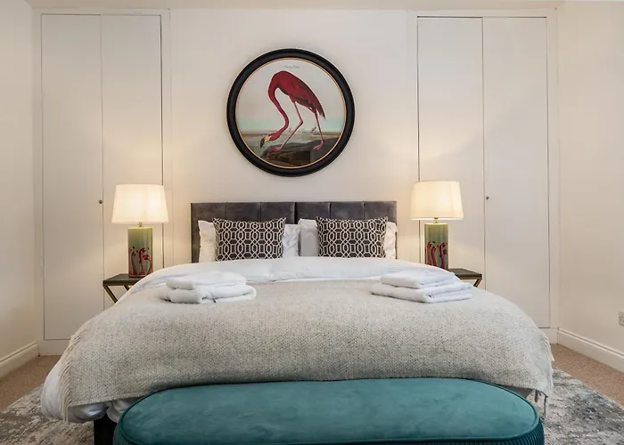 Hatter\'S Haven Luxury Appartment, Near Airport & Town Center