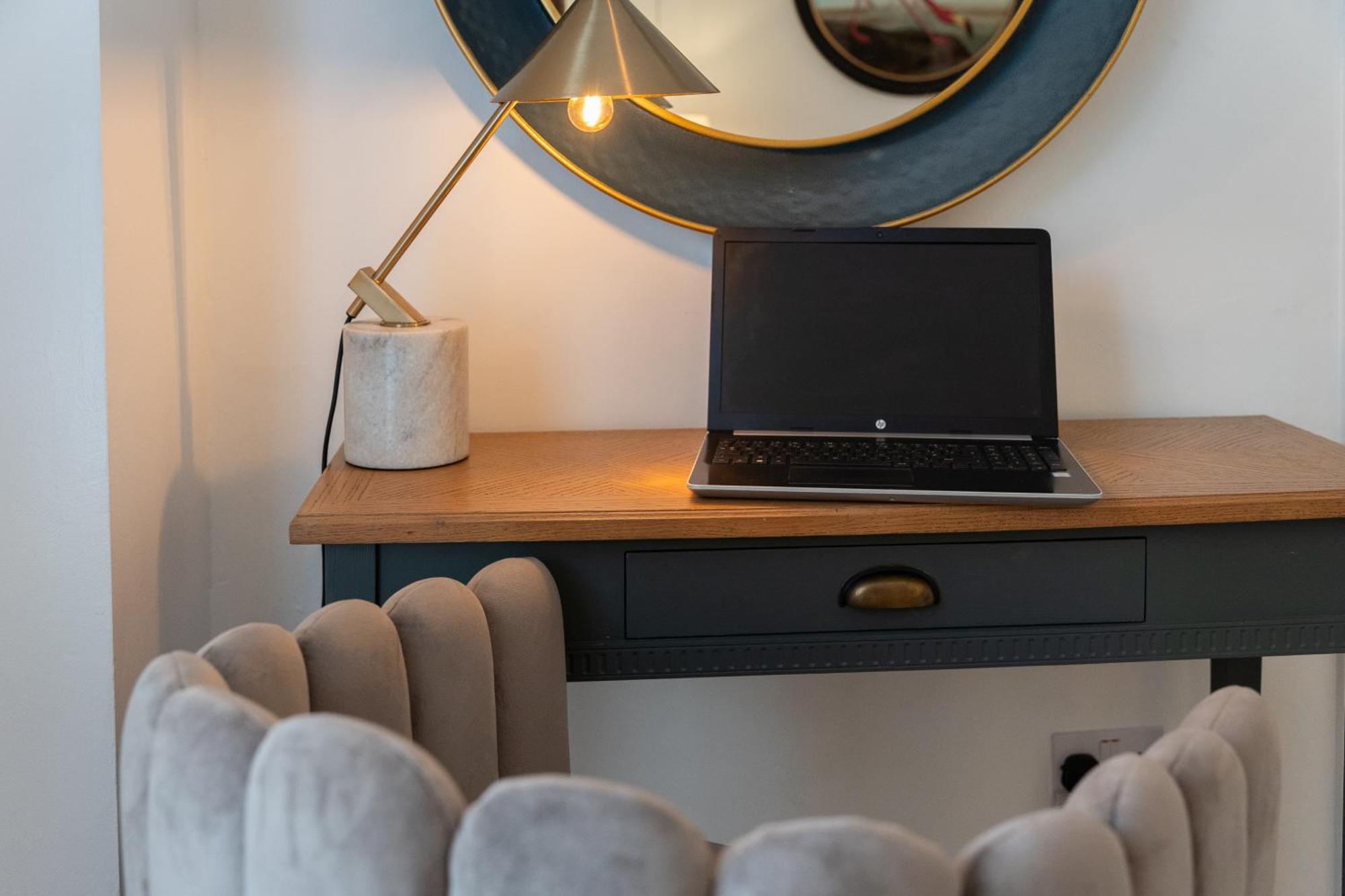 Apartment Hatter's Haven Luxury Appartment, Near Airport & Town Center *